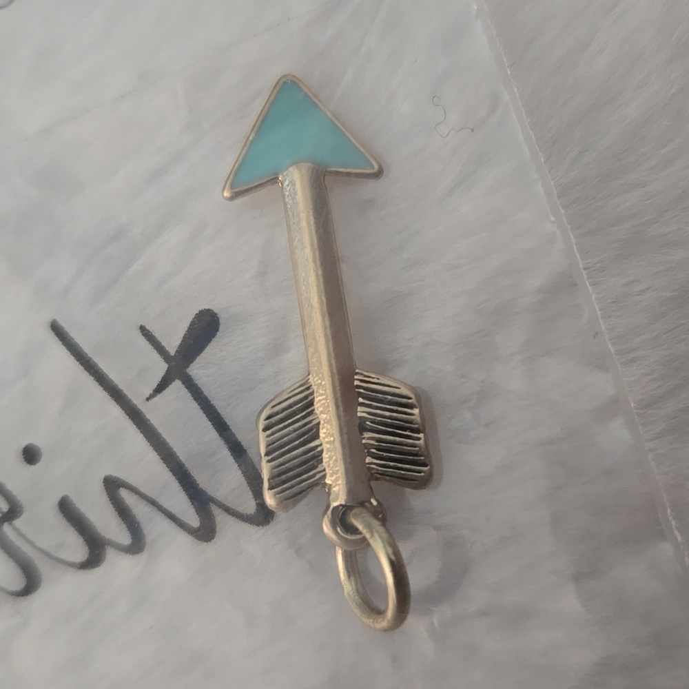 New Thirtyone arrow keepsake charm - Picture 2 of 3